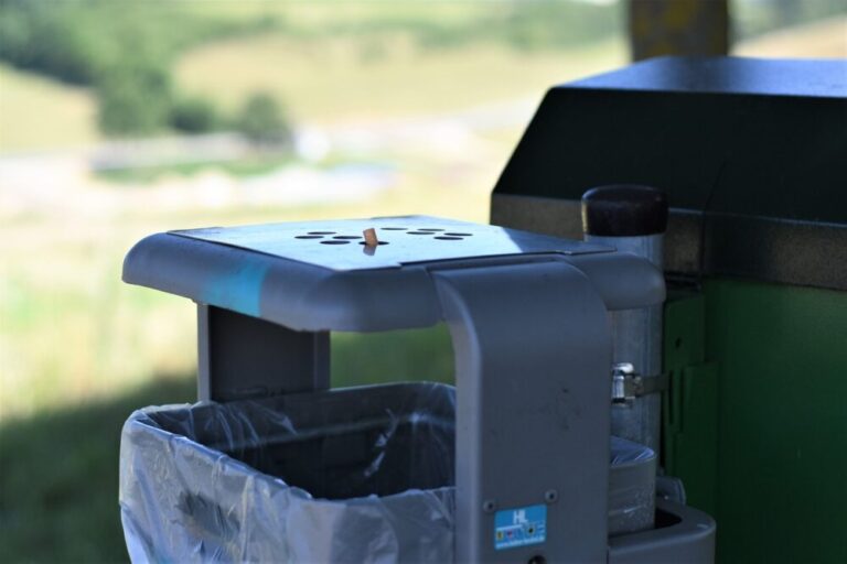 People who pick up trash