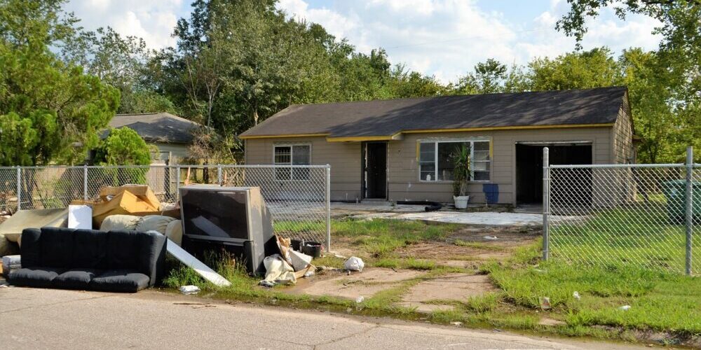 Moving trash Removal